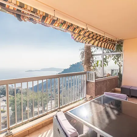 Superb T2 Pool 10 Mn From Monaco *